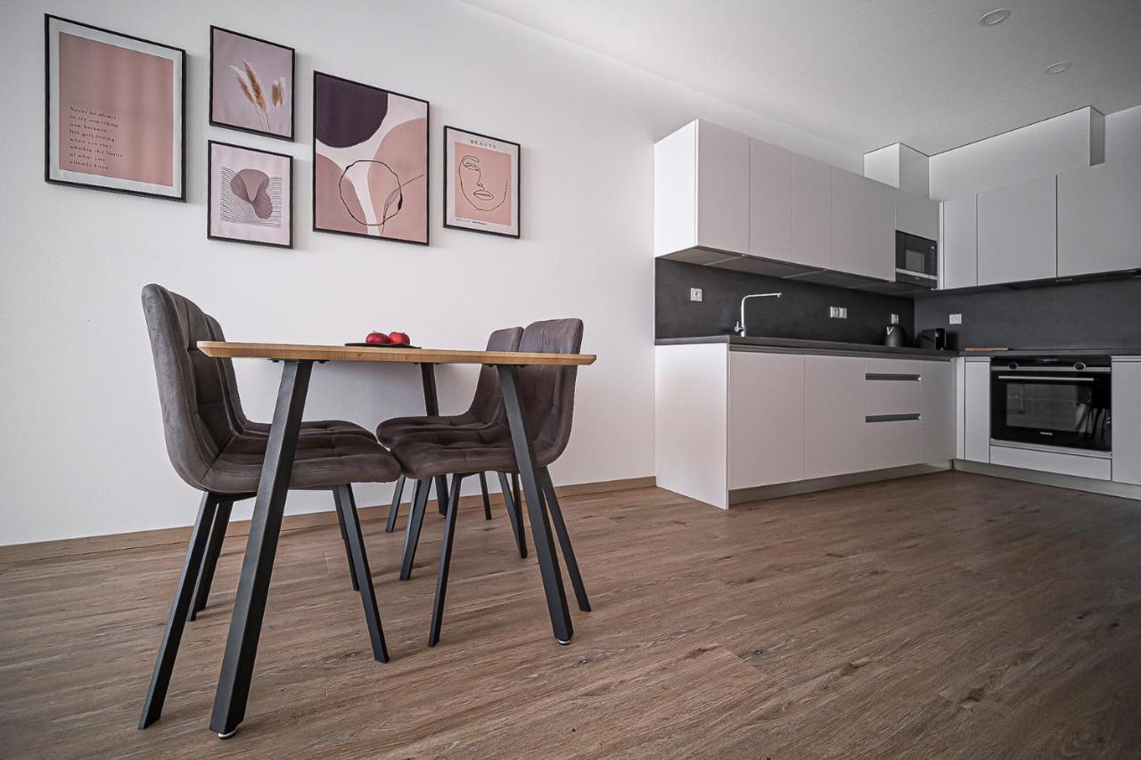 Grunt Apartments Mlada Boleslav Exterior photo